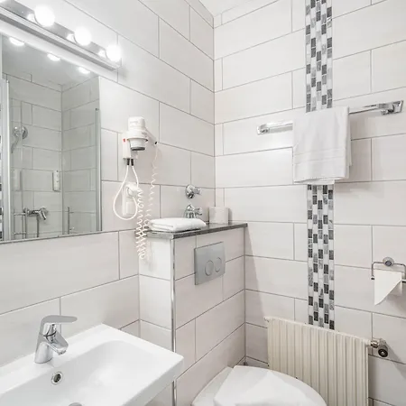 מלון Schottenhof - Cityhotel 3*