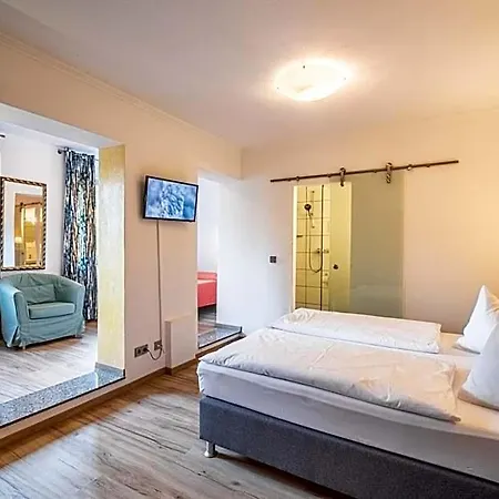 Schottenhof - Cityhotel מלון 3*