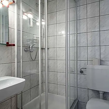 מלון Schottenhof - Cityhotel 3*