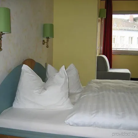 Schottenhof - Cityhotel מלון 3*